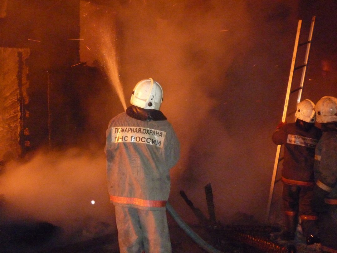 Пожарные подразделения выезжали на пожар в Вельском районе