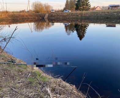 В Вельском районе проводится проверка по факту обнаружения в пруду тела рыбака
